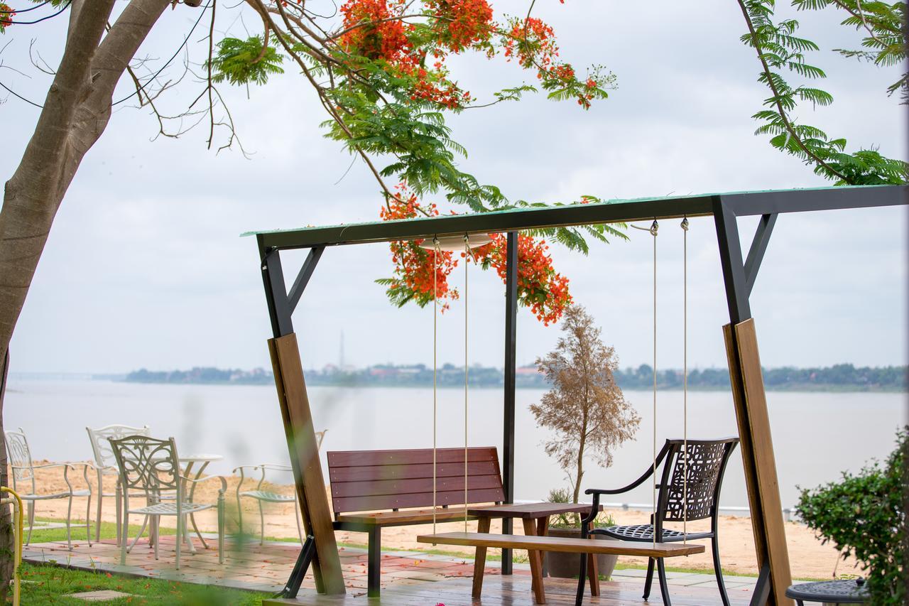 Vieng Khong Hotel Mukdahan Buitenkant foto
