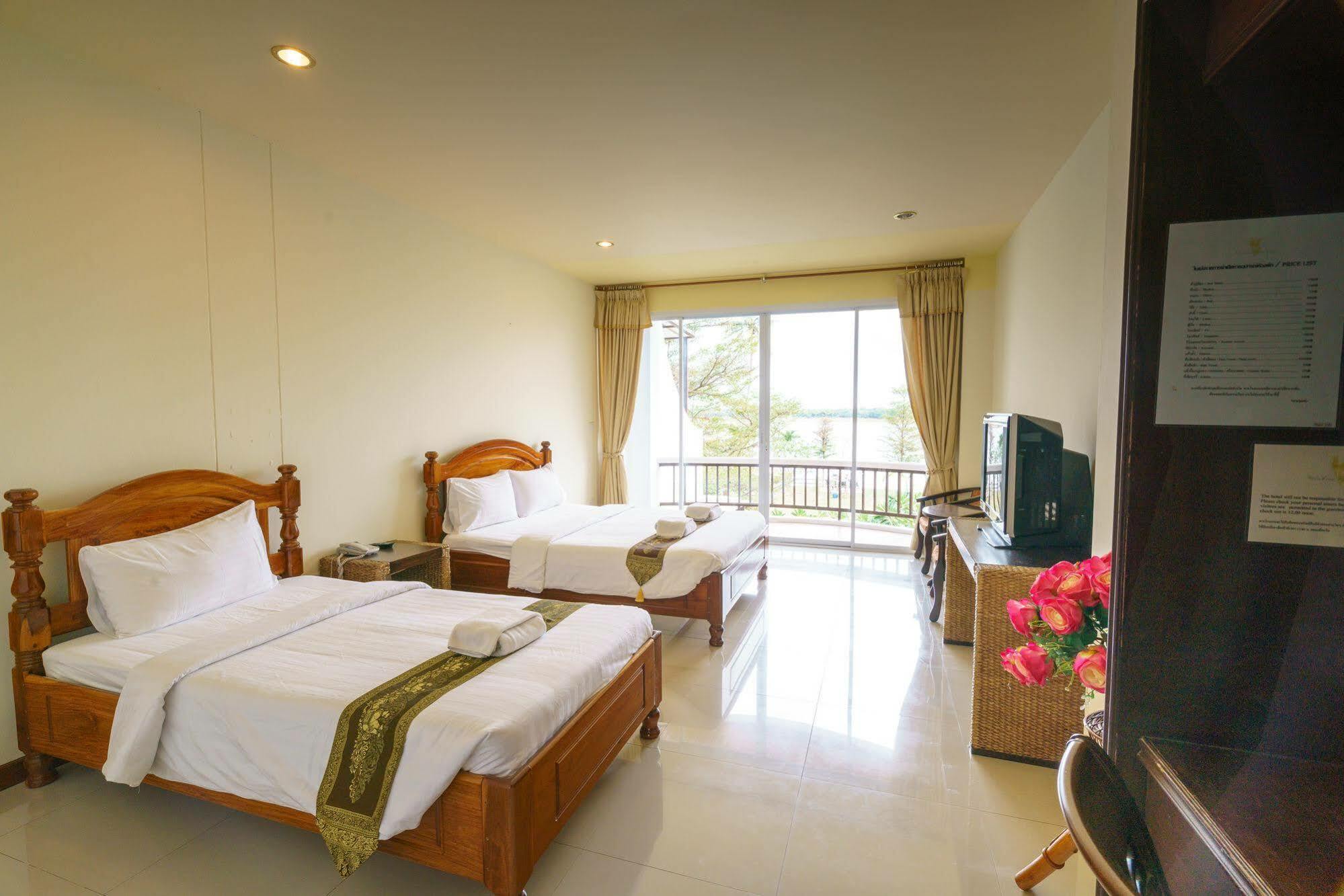 Vieng Khong Hotel Mukdahan Buitenkant foto