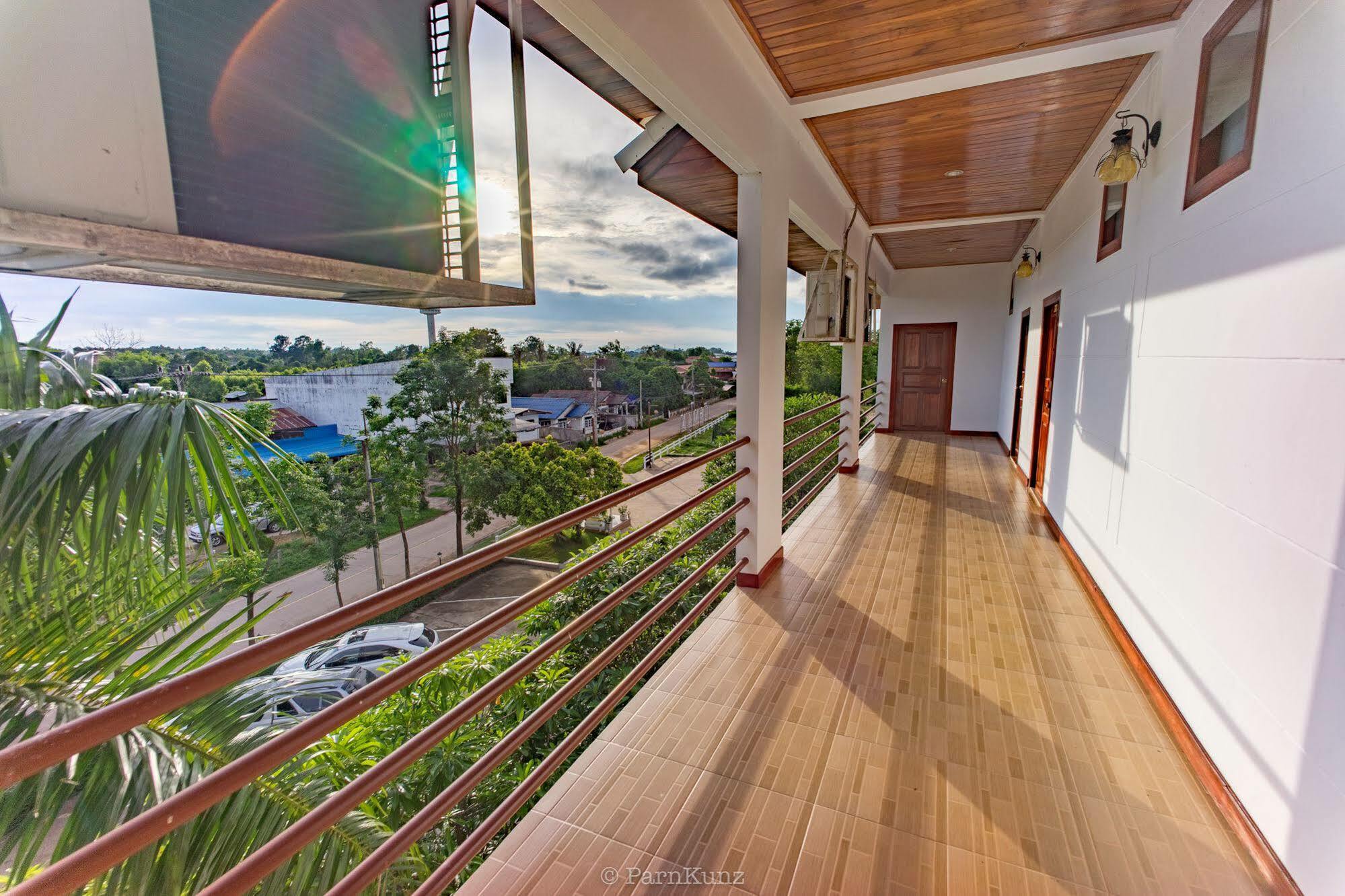 Vieng Khong Hotel Mukdahan Buitenkant foto