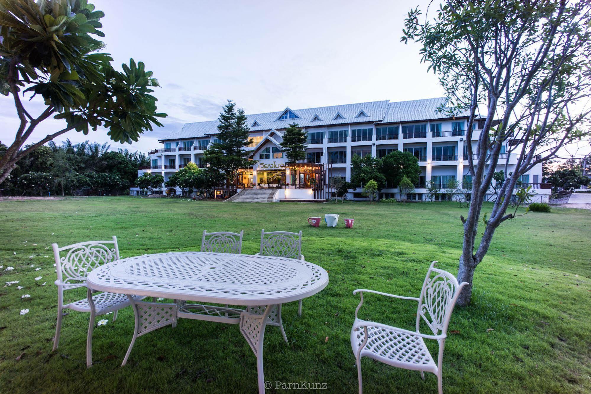 Vieng Khong Hotel Mukdahan Buitenkant foto
